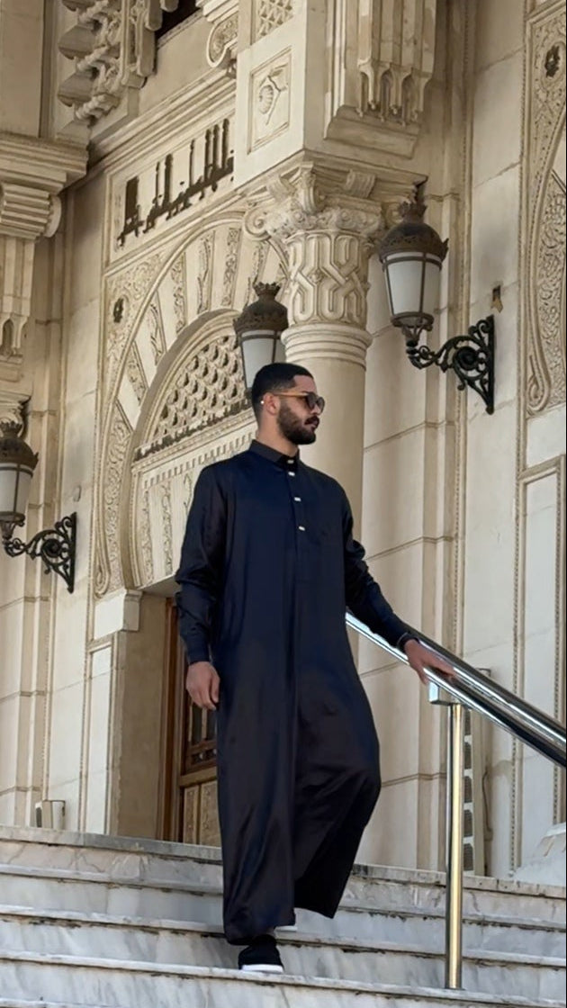 قميص الخليل أسود فاخر